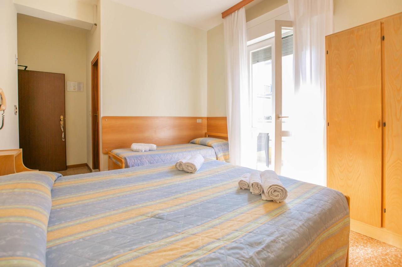 Hotel Ischia Rimini Ngoại thất bức ảnh