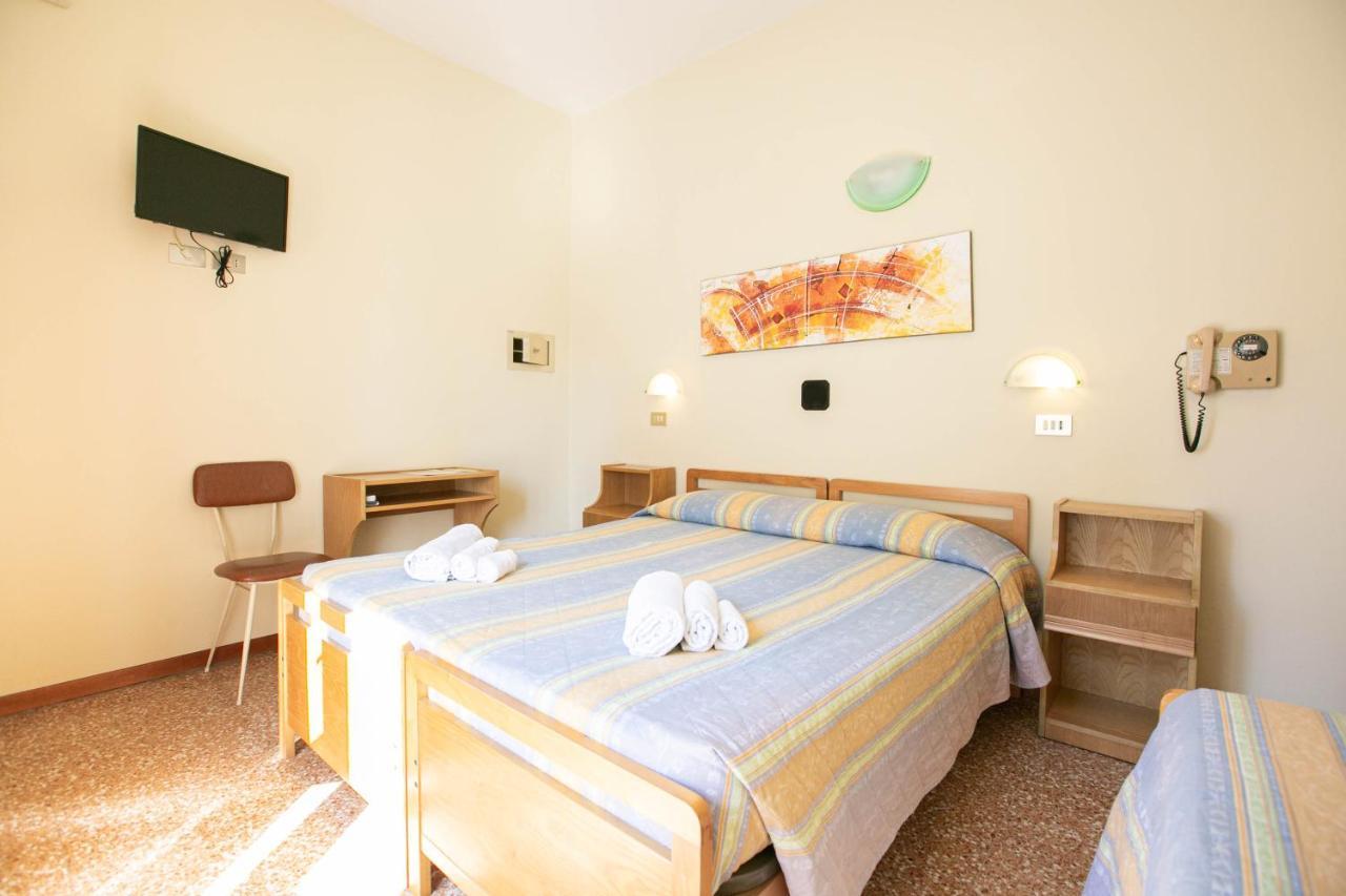 Hotel Ischia Rimini Ngoại thất bức ảnh