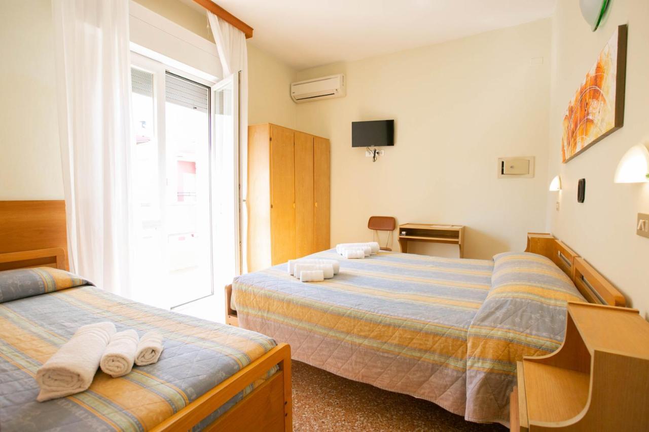 Hotel Ischia Rimini Ngoại thất bức ảnh