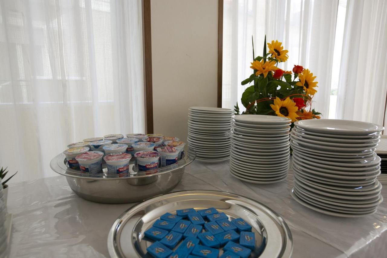 Hotel Ischia Rimini Ngoại thất bức ảnh