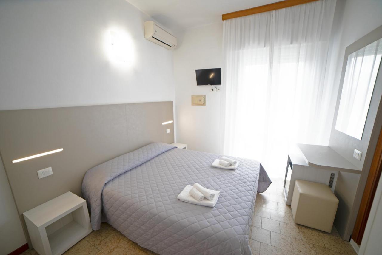 Hotel Ischia Rimini Ngoại thất bức ảnh