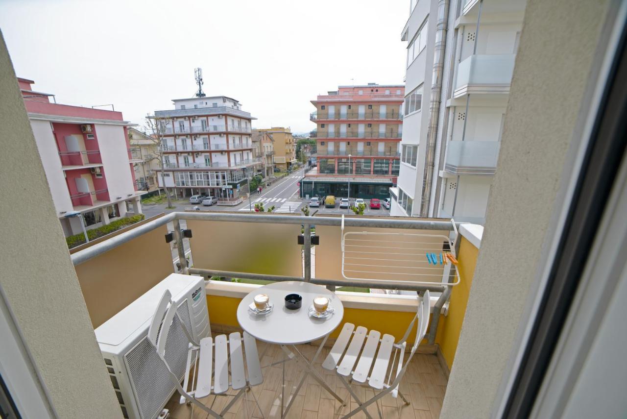 Hotel Ischia Rimini Ngoại thất bức ảnh