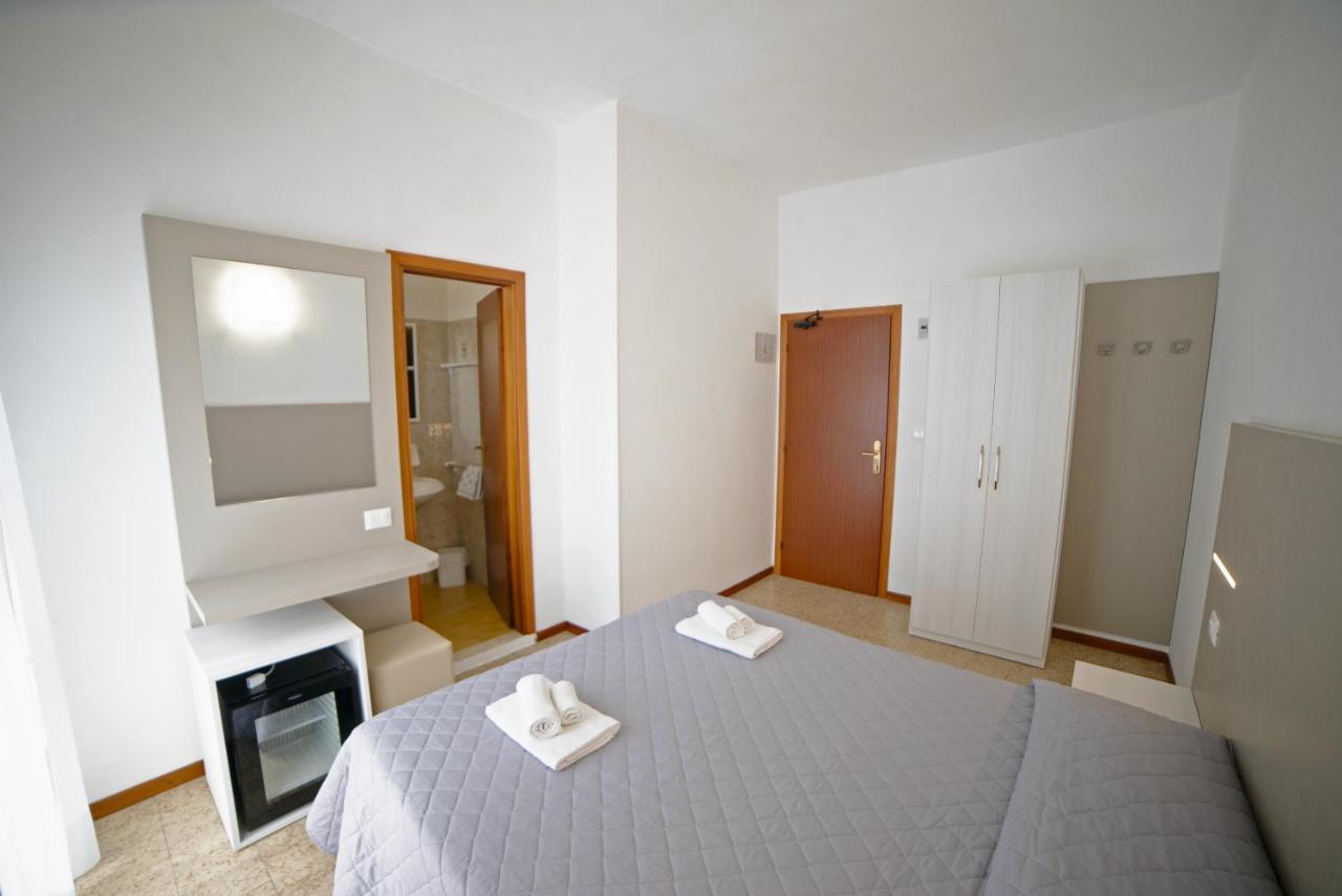 Hotel Ischia Rimini Ngoại thất bức ảnh