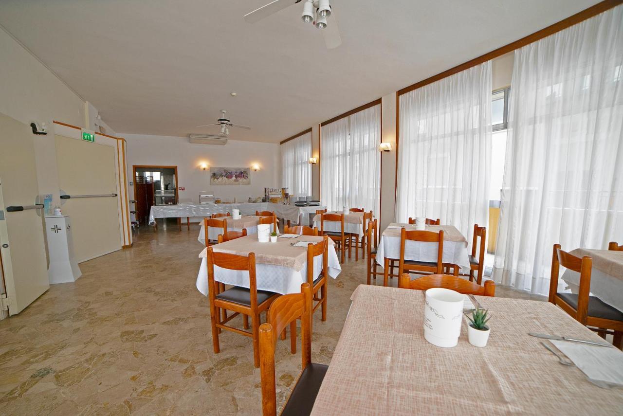 Hotel Ischia Rimini Ngoại thất bức ảnh