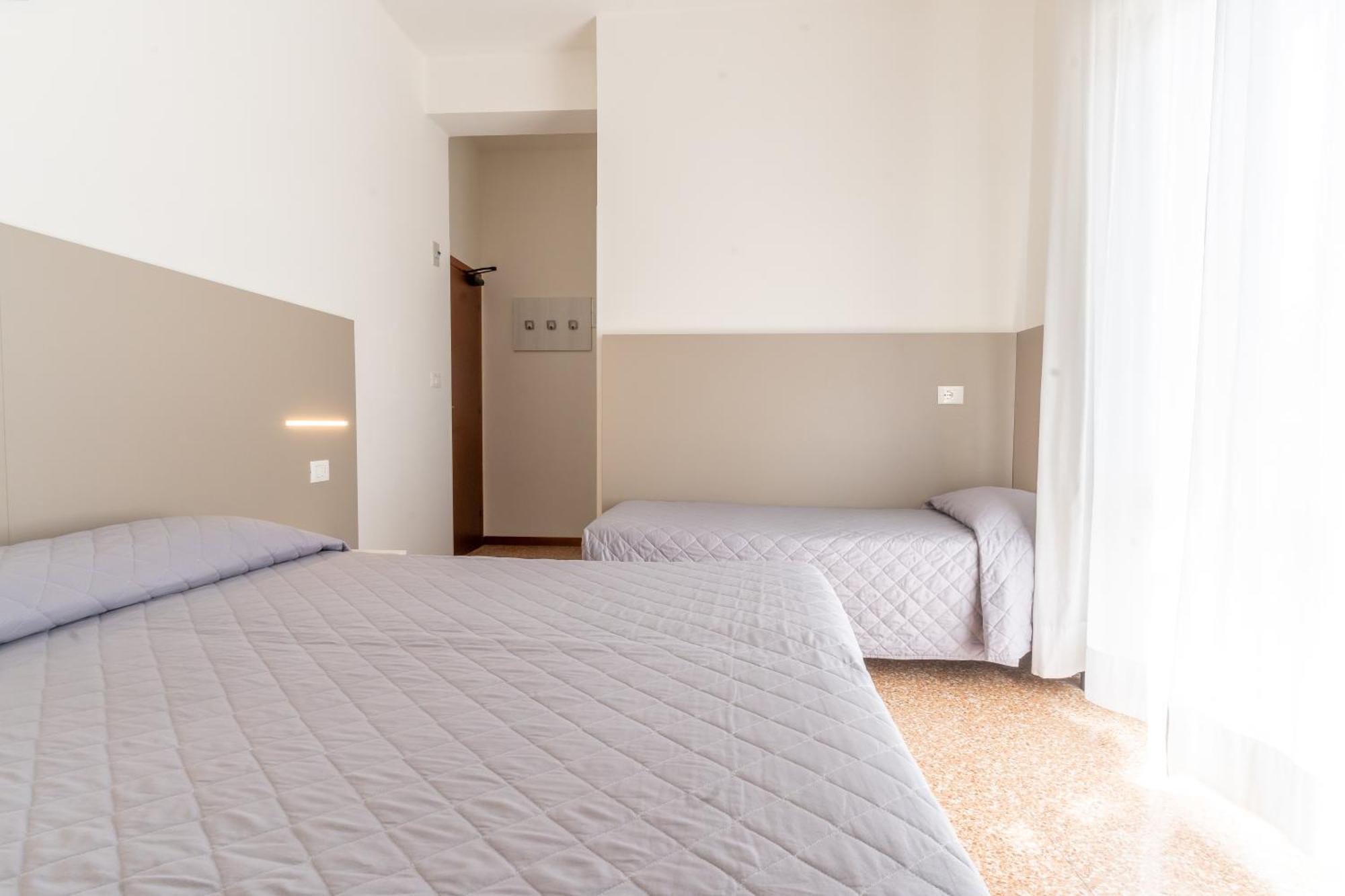 Hotel Ischia Rimini Ngoại thất bức ảnh